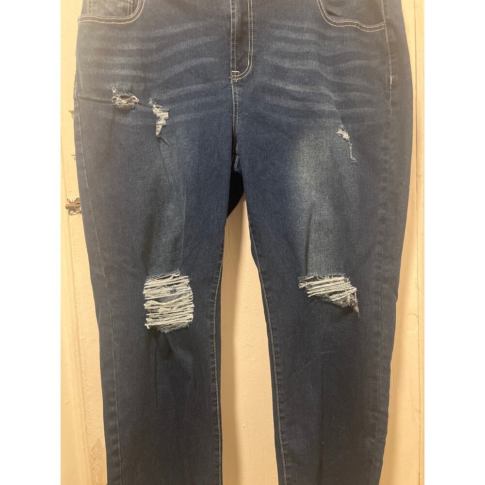 Blue Denim Distressed Raw Hem Ankle Length Jeans NWOT Size 18 - Picture 3 of 8